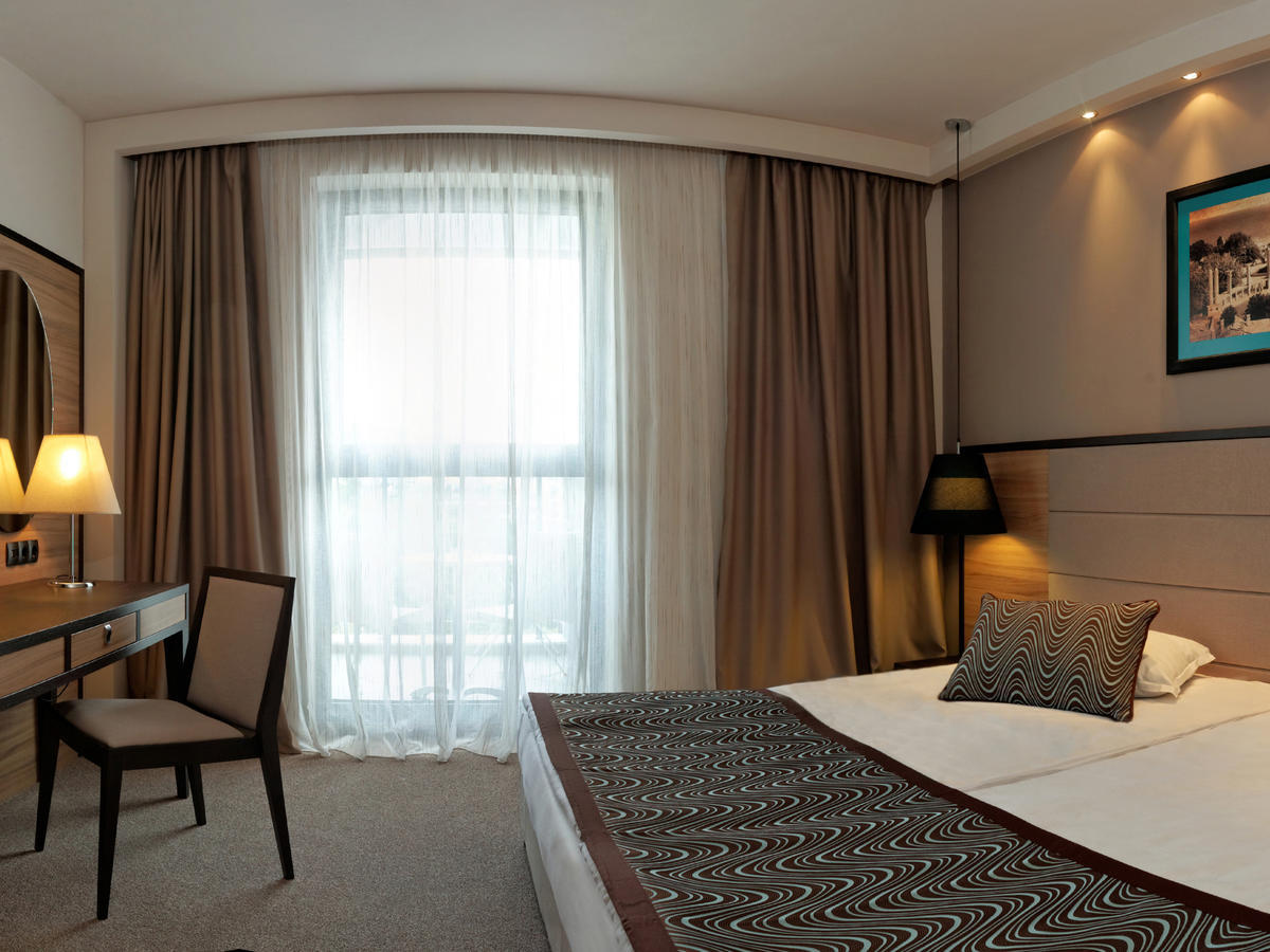 Astera Hotel & Spa With Free Private Beach Golden Sands Room photo